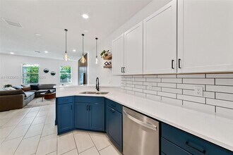 5180 Eucalyptus Dr in Hollywood, FL - Building Photo - Building Photo