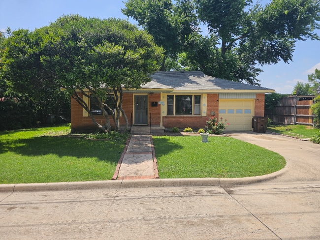 property at 1103 L Ave
