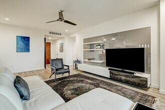 2200 Willowick Rd in Houston, TX - Building Photo - Building Photo