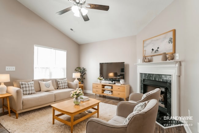 7917 Shiny Meadow Ln in Charlotte, NC - Foto de edificio - Building Photo