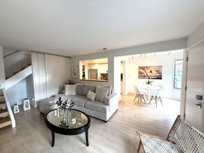 104 Dockside Cir in San Rafael, CA - Building Photo - Building Photo