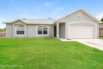 1792 Parrsboro St NW in Palm Bay, FL - Building Photo - Building Photo