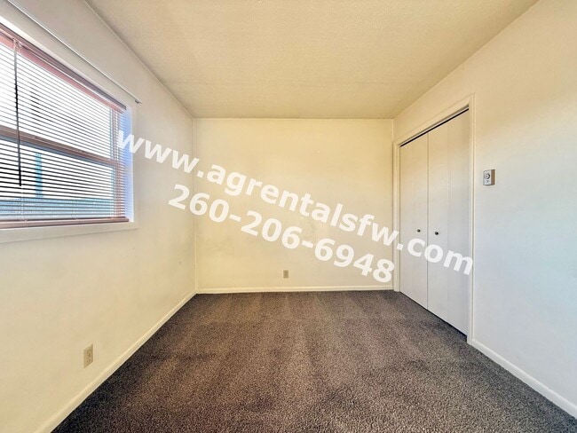 1002 Lewis Pl in Decatur, IN - Building Photo - Building Photo