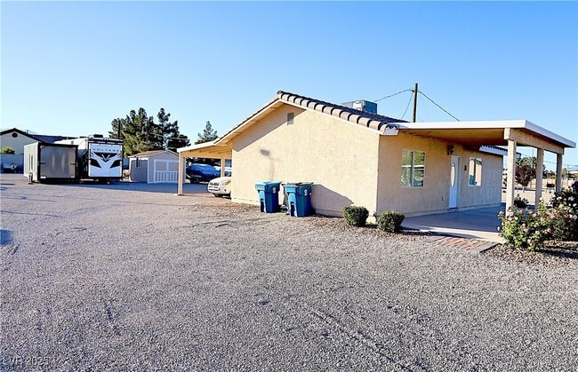 property at 5081 N Pioneer Way