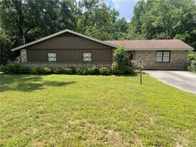 5913 Montfort Rd S in Mobile, AL - Building Photo