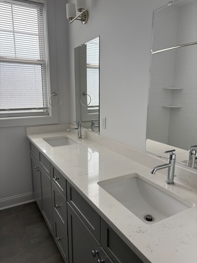 123-127 Summit Ave in Summit, NJ - Foto de edificio - Building Photo