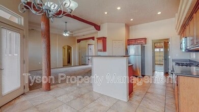 4401 Beresford Ln NW in Albuquerque, NM - Building Photo - Building Photo