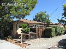 562 Madison Ave in Redwood City, CA - Building Photo