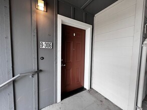 1404 Mauro Pietro Dr in Petaluma, CA - Building Photo - Building Photo