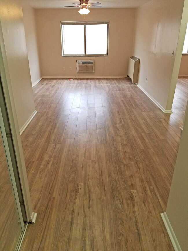 15010 Madison Ave Apartments and Nearby Lakewood Apartments For Rent Lakewood, OH