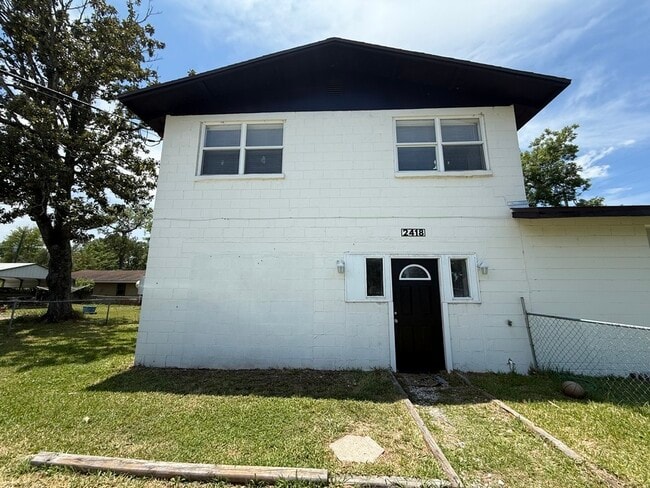 property at 2418 Pullman Ave