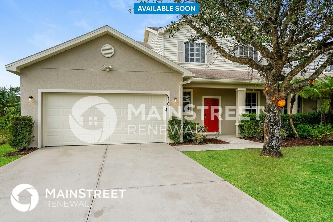 910 Countess Ave in Lehigh Acres, FL - Building Photo