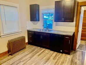 151 Sweet St NE in Grand Rapids, MI - Building Photo - Building Photo