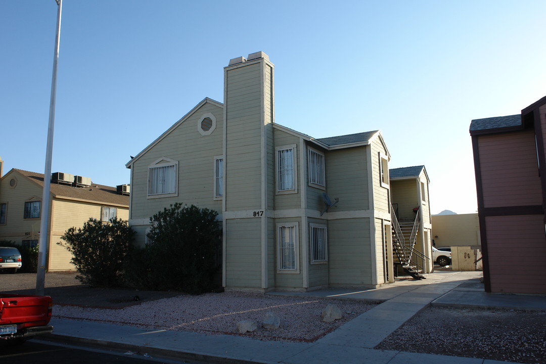 917 Snug Harbor St in Las Vegas, NV - Building Photo