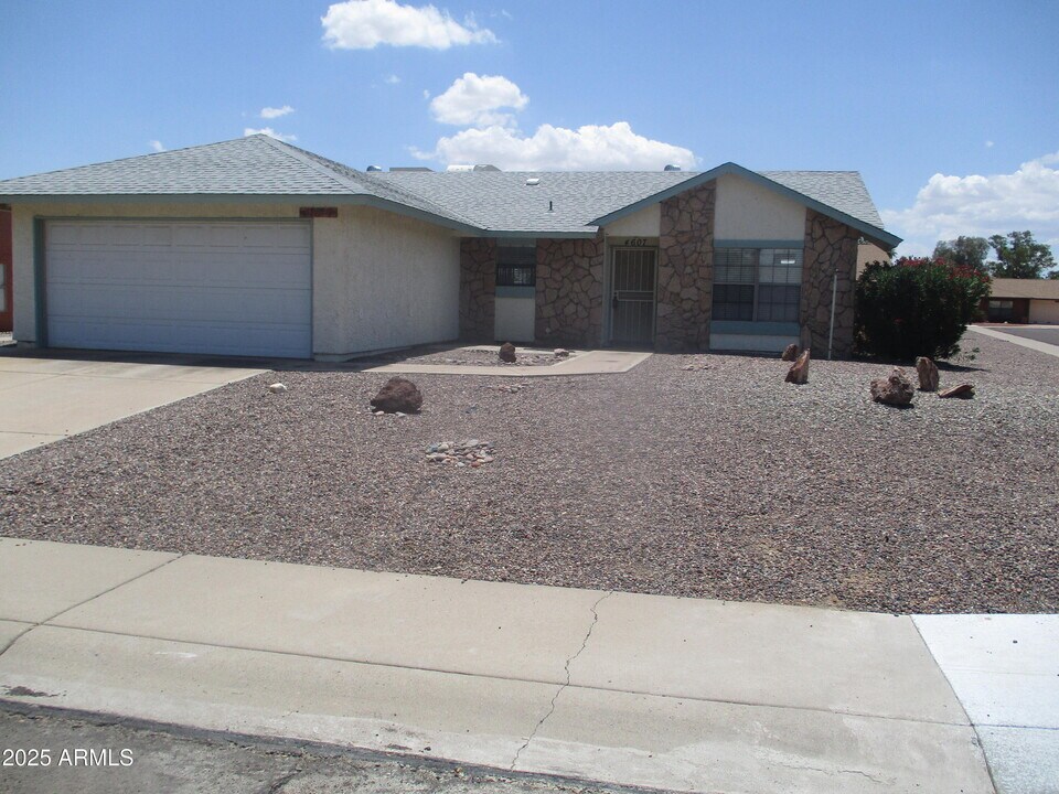4607 E Bohl St in Phoenix, AZ - Building Photo