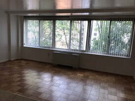 922 24th St NW, Unit 206 in Washington, DC - Building Photo