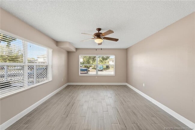 3253 SW Sunset Trace Cir in Palm City, FL - Building Photo - Building Photo