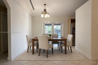 12250 SW 2nd St in Miami, FL - Building Photo - Building Photo