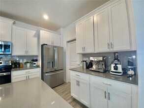 6464 Needle Wy in St. Cloud, FL - Building Photo - Building Photo