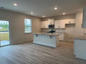 487 Logging Hl Dr in Richmond Hill, GA - Building Photo - Building Photo