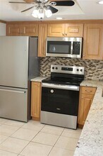 2618 Cove Cay Dr in Clearwater, FL - Building Photo - Building Photo