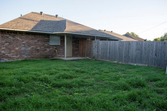 1210 webhollow in Bryan, TX - Foto de edificio - Building Photo