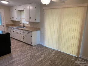 6210 Hilltop Rd in Pensacola, FL - Building Photo - Building Photo