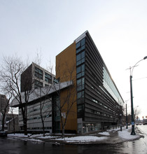 Graduate House in Toronto, ON - Building Photo - Building Photo