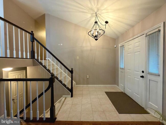 7684 Green Garland Dr in Springfield, VA - Building Photo - Building Photo