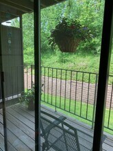 215 Barry Ave S, Unit 212 in Wayzata, MN - Building Photo - Building Photo