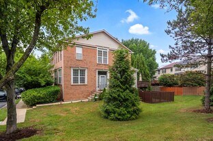 6139 Donival Sq in Alexandria, VA - Building Photo