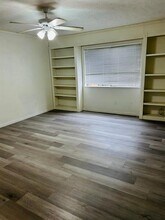16902 Castle Fraser Dr in Houston, TX - Foto de edificio - Building Photo