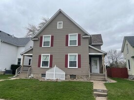 1721 W 16th St in Davenport, IA - Building Photo