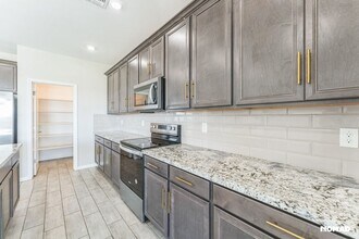 94 S Siena Ln in Casa Grande, AZ - Building Photo - Building Photo