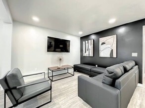 173 S Orange Ave in Orlando, FL - Building Photo - Building Photo