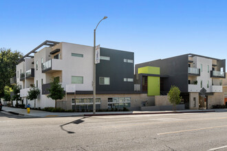 Millard Creek in Altadena, CA - Building Photo - Building Photo