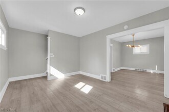 4710 Birchwood Rd in Garfield Heights, OH - Building Photo - Building Photo