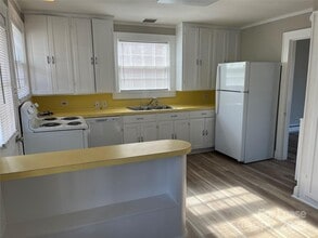 668 N 6th St in Albemarle, NC - Building Photo - Building Photo