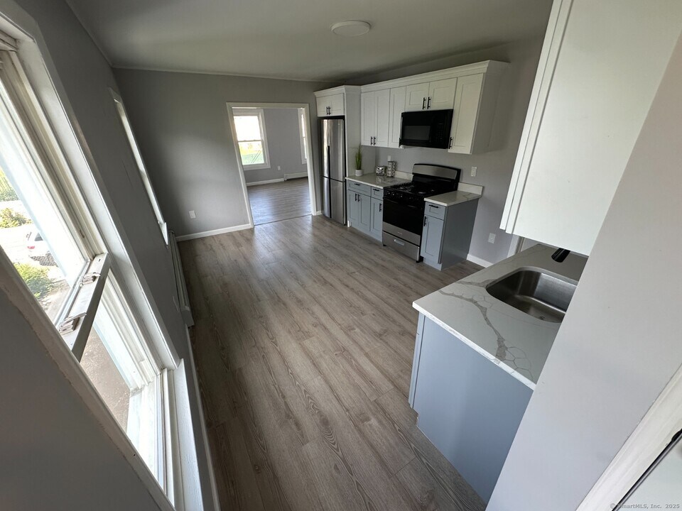 290 Orange St in Waterbury, CT - Building Photo