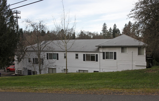 Molly Manor in Portland, OR - Building Photo - Building Photo