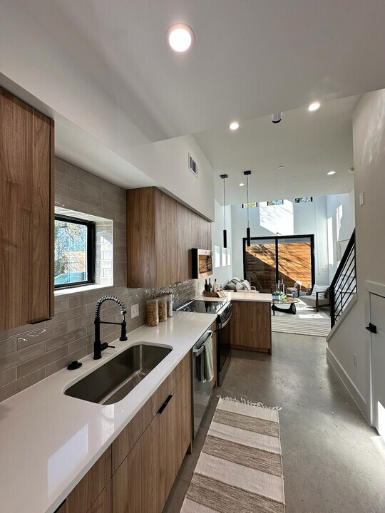 2702 N Carroll Ave in Dallas, TX - Building Photo