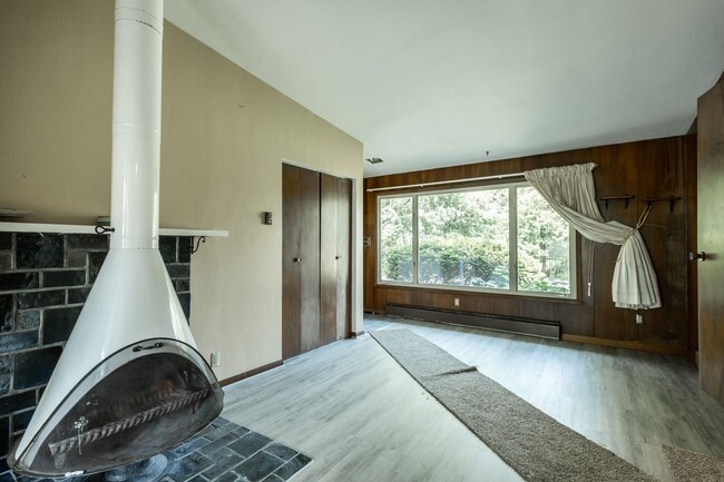 11851 N Springdale Ct in Mequon, WI - Building Photo - Building Photo