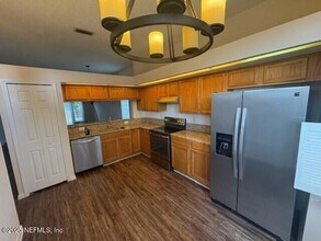 11926 Arbor Lake Dr in Jacksonville, FL - Building Photo - Building Photo