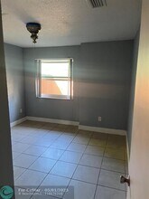 18043 NW 40th Pl in Miami Gardens, FL - Building Photo - Building Photo