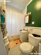 1637 Commonwealth Ave in Boston, MA - Building Photo - Building Photo