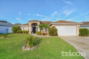 7152 Summit Dr in Winter Haven, FL - Building Photo