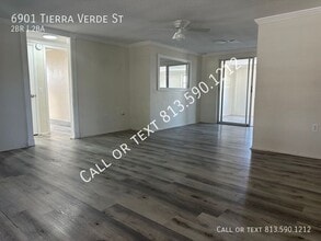 6901 Tierra Verde St in Port Richey, FL - Building Photo - Building Photo