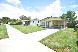 5124 18th Ave N in St. Petersburg, FL - Building Photo - Building Photo