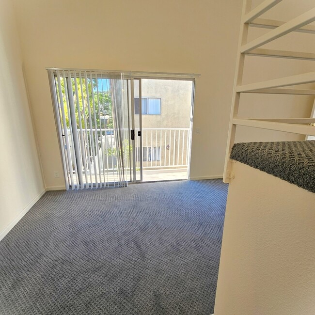 Villa Palms Apartments in Los Angeles, CA - Foto de edificio - Building Photo