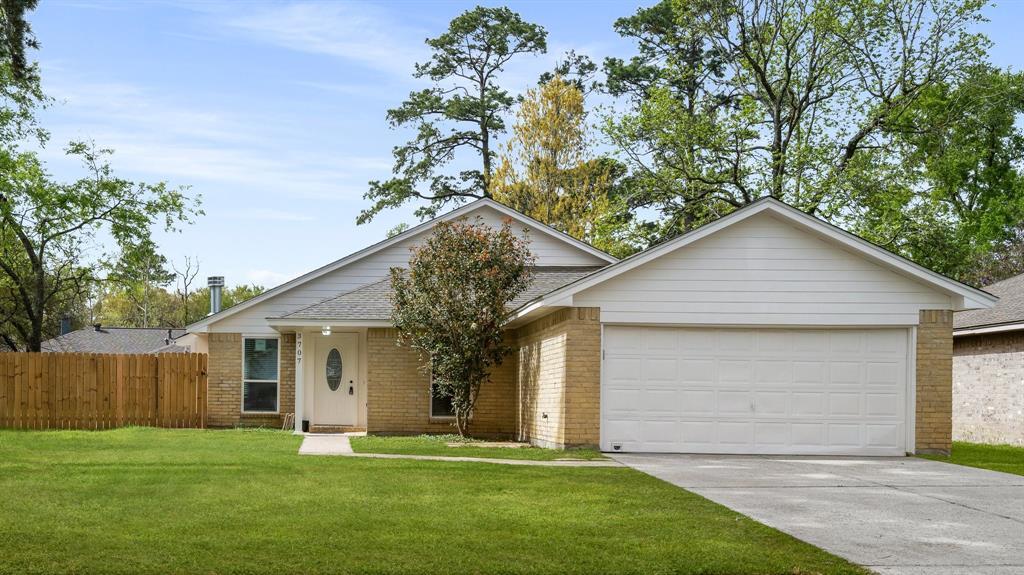 3707 Acorn Way Ln in Spring, TX - Building Photo